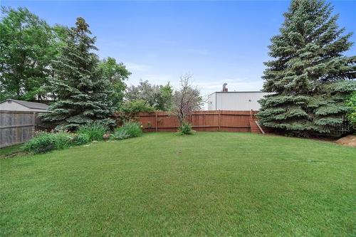 103 Poplynn Dr, Winnipeg, MB - Outdoor With Backyard