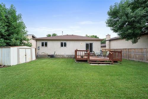 103 Poplynn Dr, Winnipeg, MB - Outdoor With Deck Patio Veranda With Backyard