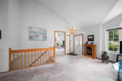 103 Poplynn Dr, Winnipeg, MB - Indoor Photo Showing Other Room