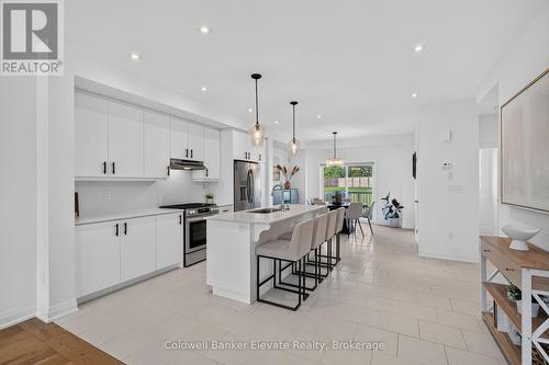 76 Windtree Way, Halton Hills, ON - Indoor Photo Showing Kitchen With Upgraded Kitchen