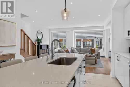 76 Windtree Way, Halton Hills, ON - Indoor Photo Showing Kitchen