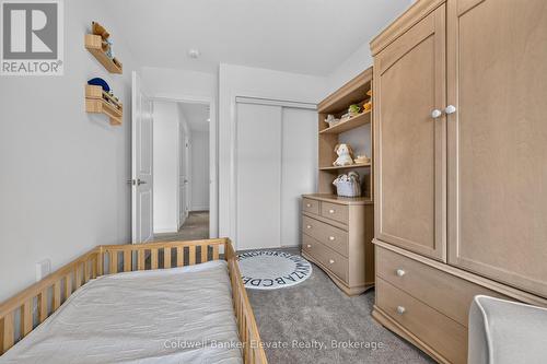 76 Windtree Way, Halton Hills, ON - Indoor Photo Showing Bedroom