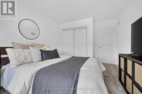 76 Windtree Way, Halton Hills, ON - Indoor Photo Showing Bedroom