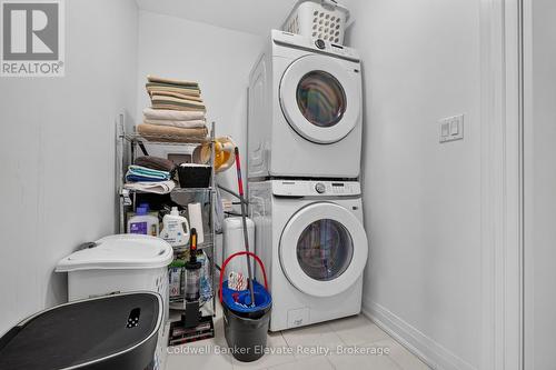 76 Windtree Way, Halton Hills, ON - Indoor Photo Showing Laundry Room