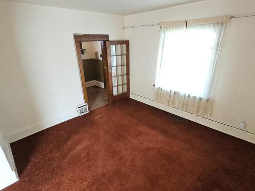 320 Dease Street, Thunder Bay, ON - Indoor Photo Showing Other Room
