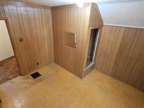 320 Dease Street, Thunder Bay, ON - Indoor Photo Showing Other Room