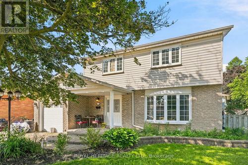 2 BELTON COURT  Whitby, ON L1N 5P1