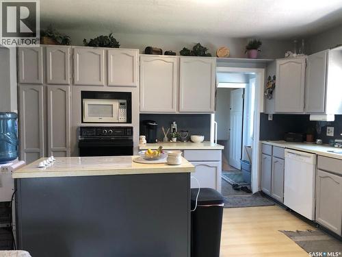 322 5Th Avenue E, Canora, SK - Indoor Photo Showing Kitchen