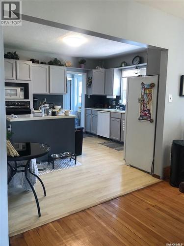 322 5Th Avenue E, Canora, SK - Indoor Photo Showing Kitchen