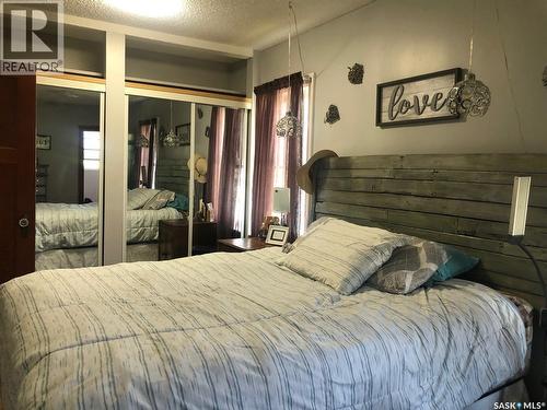 322 5Th Avenue E, Canora, SK - Indoor Photo Showing Bedroom