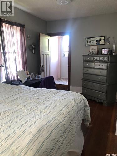 322 5Th Avenue E, Canora, SK - Indoor Photo Showing Bedroom