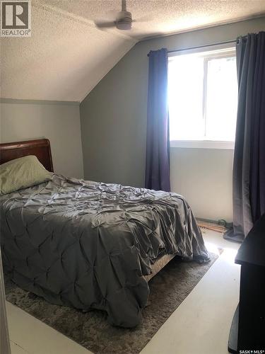 322 5Th Avenue E, Canora, SK - Indoor Photo Showing Bedroom