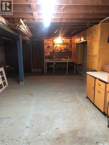 322 5Th Avenue E, Canora, SK - Indoor