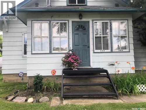 322 5Th Avenue E, Canora, SK - Outdoor