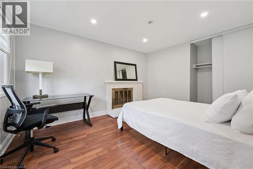 121 University Avenue E Unit# 11, Waterloo, ON - Indoor Photo Showing Bedroom