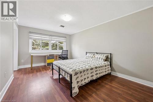121 University Avenue E Unit# 11, Waterloo, ON - Indoor Photo Showing Bedroom