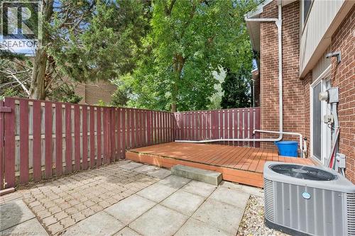 121 University Avenue E Unit# 11, Waterloo, ON - Outdoor