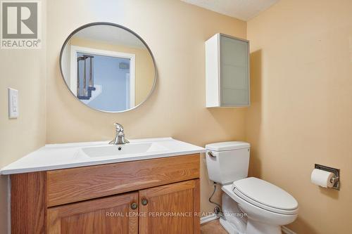 67 Ramsgate Private, Ottawa, ON - Indoor Photo Showing Bathroom