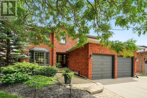 89 WALDIE ROAD  Oakville, ON L6L 6G5