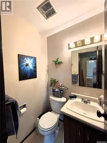 127 1128 Mckercher Drive, Saskatoon, SK - Indoor Photo Showing Bathroom