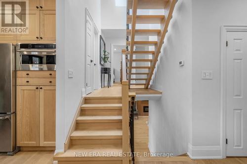 261 Pinetree Way, Mississauga, ON - Indoor Photo Showing Other Room