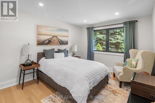 261 Pinetree Way, Mississauga, ON - Indoor Photo Showing Bedroom