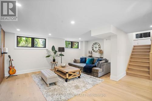 261 Pinetree Way, Mississauga, ON - Indoor