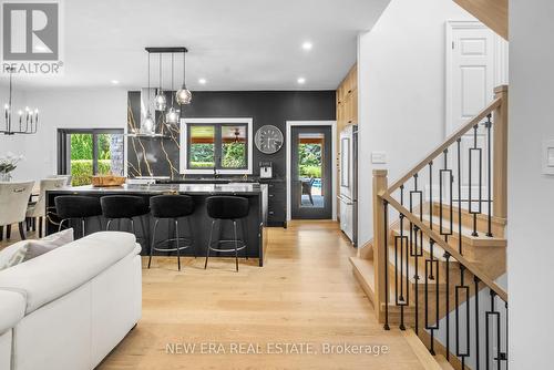 261 Pinetree Way, Mississauga, ON - Indoor