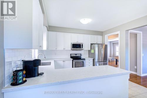 108 Decarolis Crescent, Essa, ON - Indoor Photo Showing Kitchen