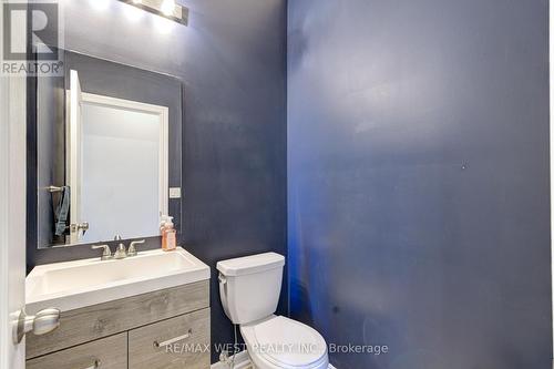 108 Decarolis Crescent, Essa, ON - Indoor Photo Showing Bathroom