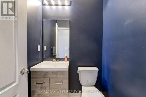 108 Decarolis Crescent, Essa, ON - Indoor Photo Showing Bathroom