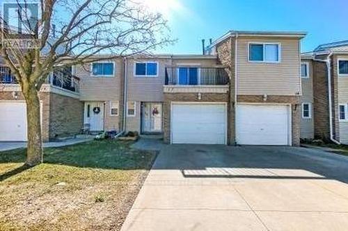 17 - 711 OSGOODE DRIVE  London South (South Y), ON N6E 2C8