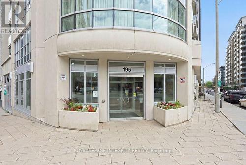 802 - 195 BESSERER STREET  Ottawa, ON K1N 0B6