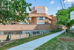 102 - 3 DUPLEX AVENUE Toronto, ON M2M 4G6