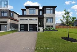 222 MAPLESIDE DRIVE Wasaga Beach, ON L9Z 0L4