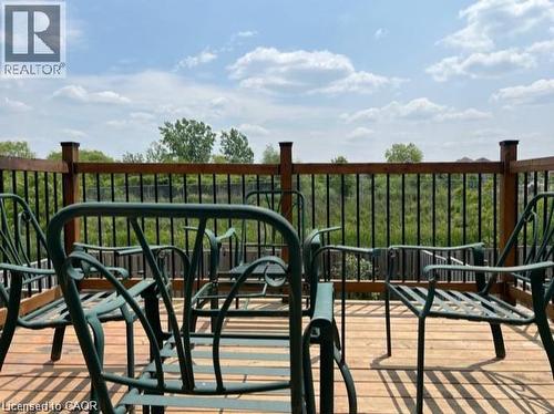 300 Countrystone Crescent, Kitchener, ON - Outdoor