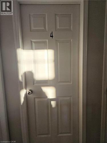 Image quality insufficient for description - 300 Countrystone Crescent, Kitchener, ON - Indoor Photo Showing Other Room