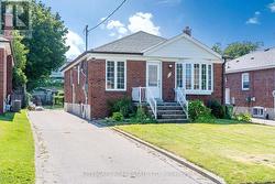 38 MARTA AVENUE Toronto, ON M1K 1V7