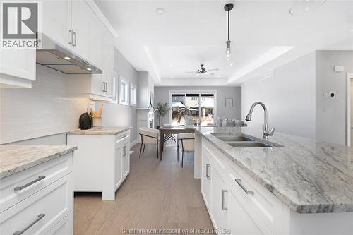 76 Bloomington Way, Chatham, ON - Indoor Photo Showing Kitchen With Double Sink With Upgraded Kitchen