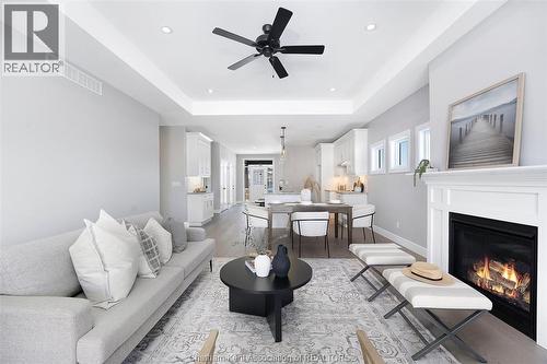 76 Bloomington Way, Chatham, ON - Indoor Photo Showing Living Room With Fireplace