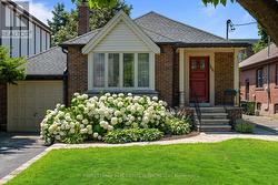 114 HUMBERVALE BOULEVARD  Toronto, ON M8Y 3P7