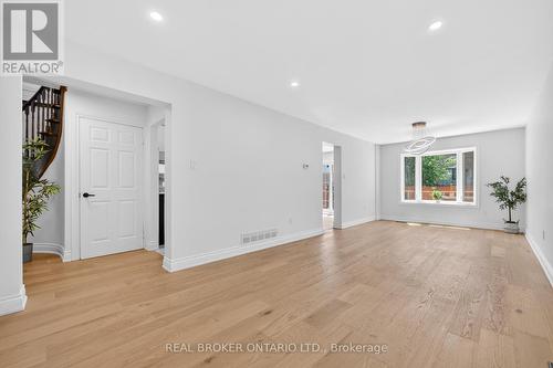 4326 Waterford Crescent, Mississauga, ON - Indoor Photo Showing Other Room
