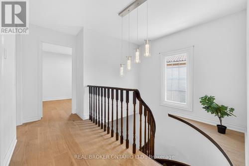 4326 Waterford Crescent, Mississauga, ON - Indoor Photo Showing Other Room