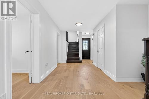 4326 Waterford Crescent, Mississauga, ON - Indoor Photo Showing Other Room