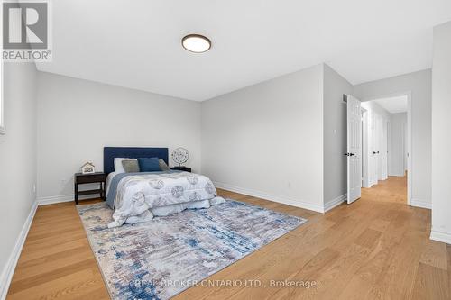 4326 Waterford Crescent, Mississauga, ON - Indoor Photo Showing Bedroom