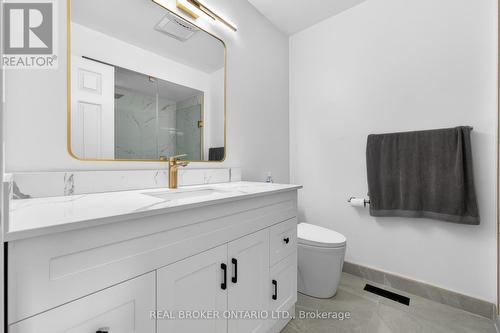 4326 Waterford Crescent, Mississauga, ON - Indoor Photo Showing Bathroom