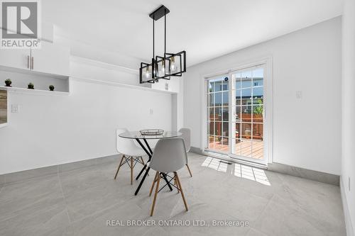 4326 Waterford Crescent, Mississauga, ON - 