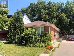 1 - 19 ACADEMY ROAD  Halton Hills, ON L7G 3N7