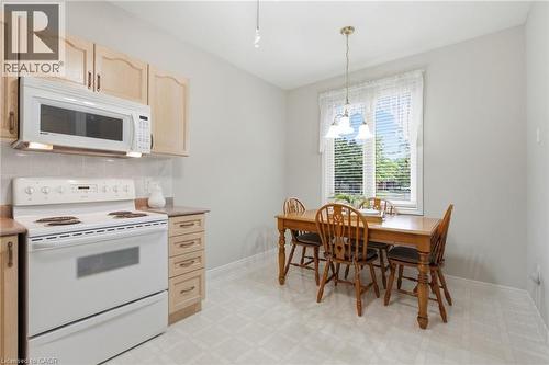 21 Cathy Drive, Mount Hope, ON - Indoor Photo Showing Kitchen