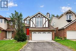 15 PEMBERTON CRESCENT  Ottawa, ON K2G 4Y7